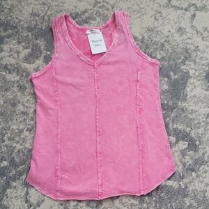 Zenana Outfitters Pink Fitted Sleeveless Tank Top